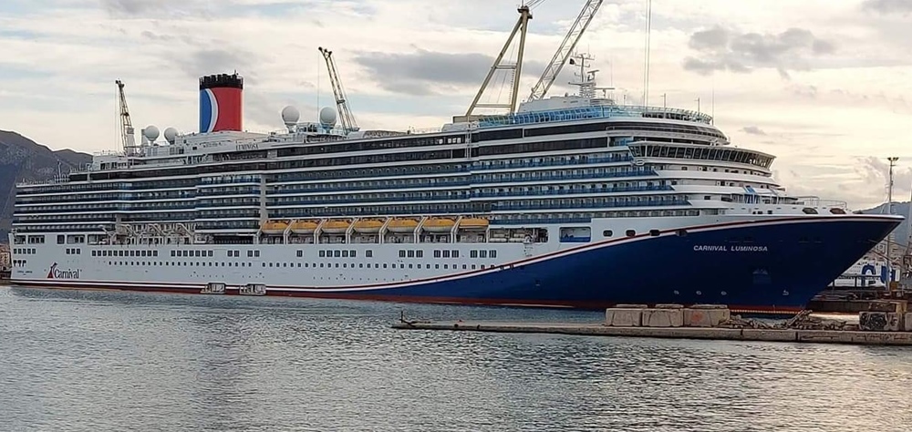 Guests setting sail on Carnival Luminosa can expect hospitality and fun that's pure, unmistakable Carnival, with so many fan-favorite onboard features like the flavors of Alchemy Bar®, Fahrenheit 555 Steakhouse™ and RedFrog® Rum Bar; the en