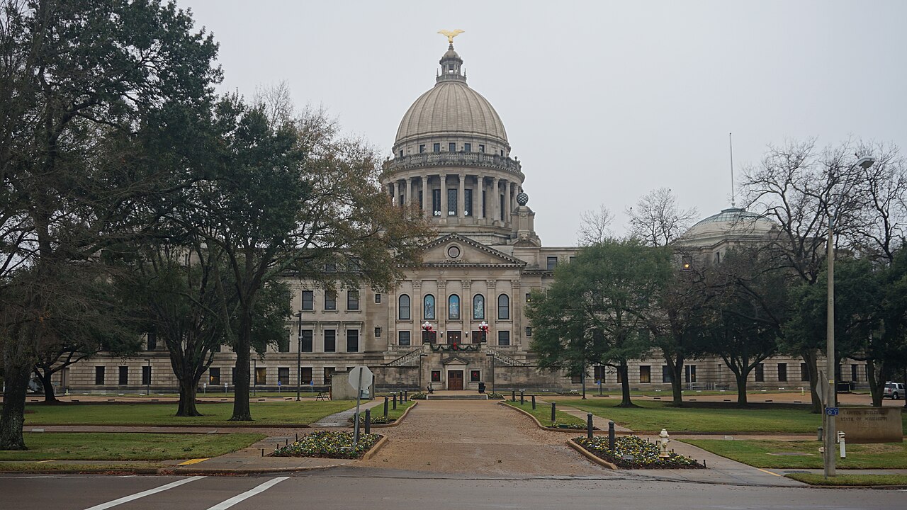 The Mississippi State Capitol in Jackson , Mississippi ( United States ).