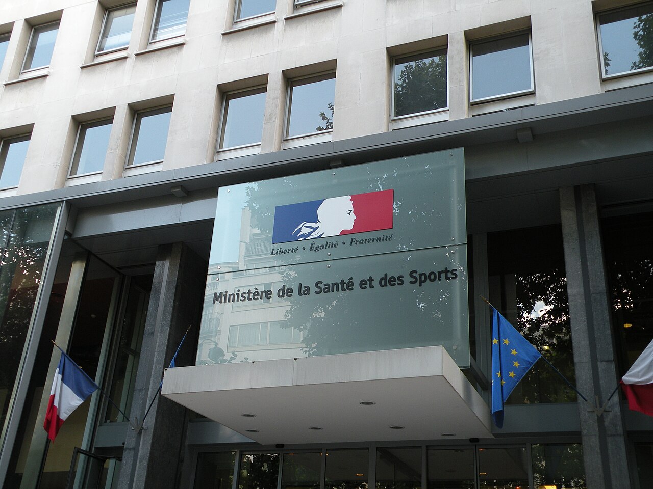 Entrance to the French health ministry on avenue Duquesne, Paris.