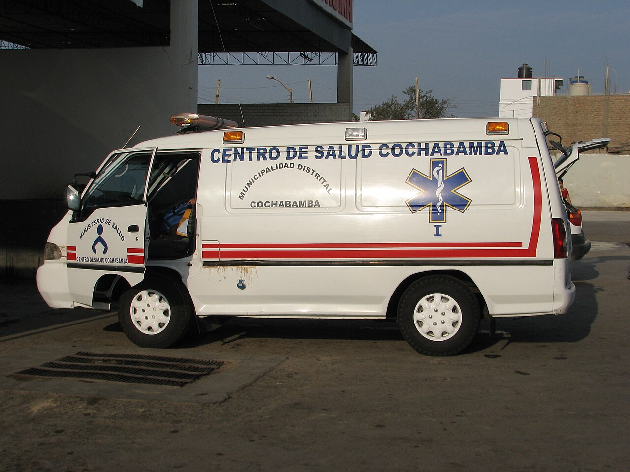 Ambulance, Ministry of Health, Cochabamba Health Centre in Cochabamba/Huaraz/Ancash, Peru (Taken in Casma/Casma/Ancash, Peru)