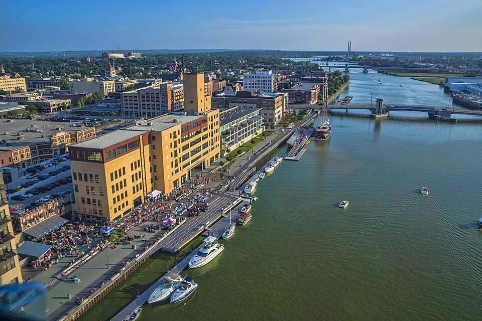 Green Bay city view